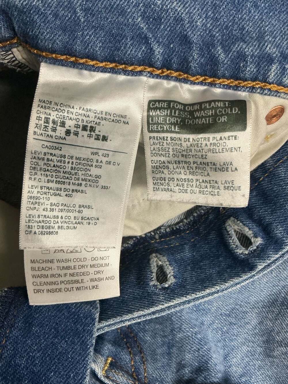 Levi's Premium Ribcage Flare High Rise CUT OFF Jeans Size W27 - Picture 7 of 15